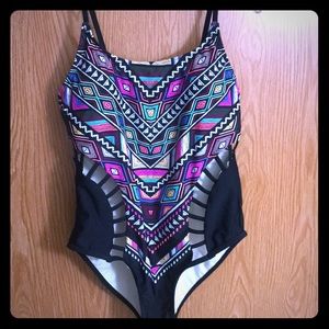 NEW Women’s XL Bathing Suit